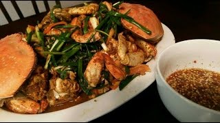 How to make Kdam Cha Kroeung Stir fried dungeness crab with lemongrass amp chili paste [upl. by Harim]