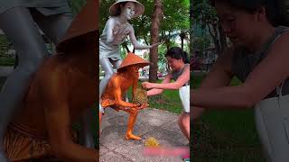 girl placed fruit on the statue hands shortsvideo [upl. by Anisamot]