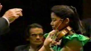 Sarah Chang Mendelssohn Violin Concerto Mvt1 Part1 [upl. by Epp657]