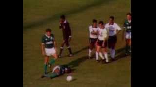 Cusparada de Neto em José Aparecido de Oliveira no jogo contra o Palmeiras em 1991 [upl. by Nahsab]