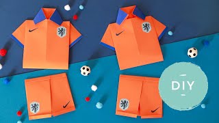 EK voetbal 2024 🏆  Zo vouw je het tenue van het Nederlands elftal [upl. by Rebmyt]