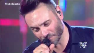 Nek  Differente Radio Italia Live 2017 [upl. by Puglia]