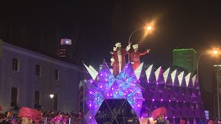 Cabalgata de los Reyes Magos en Madrid 2017 [upl. by Tolmann716]