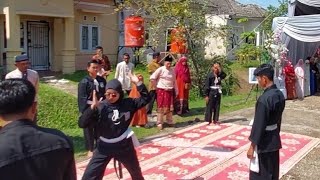 pencak silat menyambut pengantin [upl. by Inalaehak]