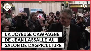 Jean Lassalle au salon de lagriculture  C à vous  03032022 [upl. by Edlitam840]