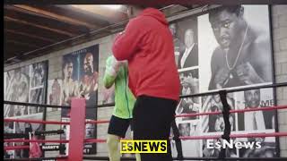 140 champ Richardson Hitchins on sparring Gervonta Tank Davis [upl. by Sabec]