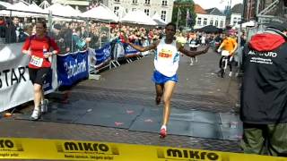 Halve marathon Roosendaal 2012 [upl. by Yonit]