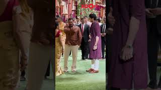 Salman Khan HUGS Ibrahim Ali Khan at Ambanis Ganpati Puja 😍 salmankhan ambaniganpatipuja [upl. by Lindberg552]