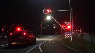 Spoorwegovergang Hengelo Nacht editie Dutch railroad crossing Night edition [upl. by Ahsiem]