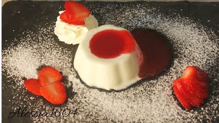 PANNA COTTA con SALSA di FRAGOLE ricetta facilissima [upl. by Huba]