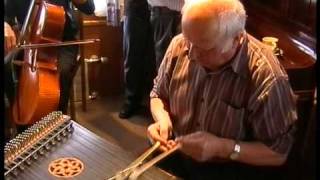 Switzerland Appenzeller Streichmusik Edelweiss Herisau 1 Hackbrett dulcimer cymbalum tambal [upl. by Einnig]