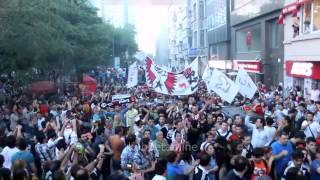 Beşiktaş Çarşı Taksim Meydanına Giriş Yapıyor  Occupy Gezi  HD 720 P [upl. by Ynotna748]