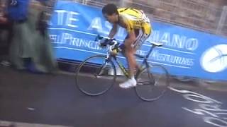 ANGLIRU VUELTA 2002 CICLISMO EPICO [upl. by Sheldon145]