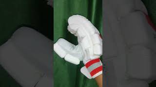 Best batting gloves under 1800  white dot winged trendingshortsytshortscricketbattinggloves [upl. by Anerak]