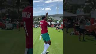 Tua Tagovailoa SHOW ME THE MONEY 🤑 via miamidolphinsX shorts [upl. by Clementis]