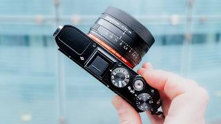 Why Photographers are Switching Back to Fixed Lens Cameras [upl. by Dreyer]