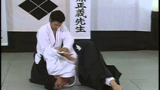 ч210 Дайторю защита сидя от удара сверхуУэсиба Морихеи jujutsu [upl. by Nyrehtak627]