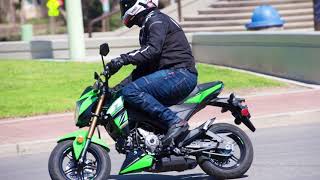 2018 Benelli TNT 135 vs 2018 Kawasaki Z125 Pro [upl. by Gibeon]