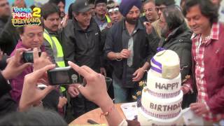 Sunny Deols Birthday Celebration On The Sets of Yamla Pagla Deewana 2 [upl. by Mort39]