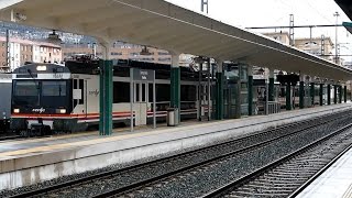 20170115 Renfe Regional Exprés at Pamplona  スペイン 快速 パンプローナ駅 [upl. by Ydok610]