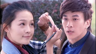 【Full Movie】絕世總裁15年覓蹤，神秘女孩一動作揭曉身份之謎 💗 Chinese Television Dramas [upl. by Kaylee223]