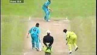 Shoaib Akhtar Yorks Stephen Fleming [upl. by Acira]