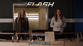 The Flash Temporada 7  quotFrost y Caitlin se separanquot Clip Español Latino  WB TV [upl. by Alleinad]