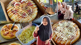 Pizza 10 Ribuan tapi Orderan Rame [upl. by Yeliac]