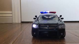 124 LAPD Southeast Div LAPD Dodge Charger With Working Lights amp Siren [upl. by Rodd878]