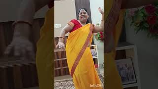 mai re msai munder pe tere bol raha hai kaga humapkehaikaun oldsongviralvideo dance [upl. by Chaffin687]