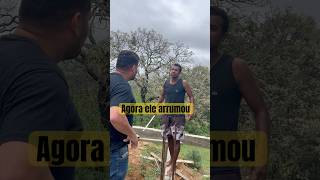 É cada um que chega nessa obra comediabrasileira obra viral humor [upl. by Anilahs]