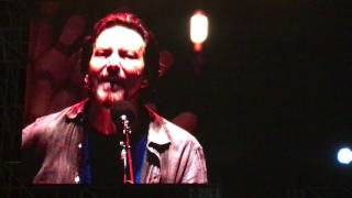 Eddie Vedder sings Betterman  Firenze Rocks [upl. by Kauffman]