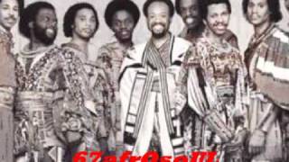 ✿ EARTH WIND amp FIRE  Cant Let Go 1979 ✿ [upl. by Shelbi]