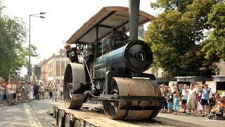 Steamroller rides  Steam Engine in Action [upl. by Ainolopa415]