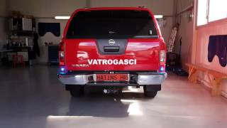 NISSAN NAVARA vatrogasni pick up stražnja signalizacija [upl. by Sandeep]