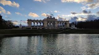 Wien Winter Schnee Hietzing Gloriette Schlossgarten Schloss Schönbrunn Tiergarten Schlosspark [upl. by Norud]