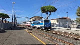 transiti alla stazione di Torre del lago Puccini [upl. by Sanbo335]