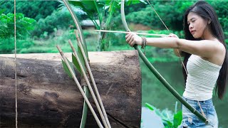 Make bushcraft bows and arrows using bamboo and tree bark [upl. by Haeel]