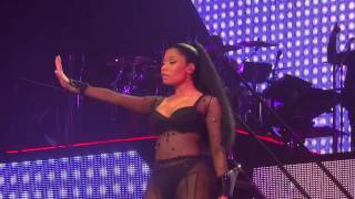 Nicki Minaj  The Pinkprint Tour live in Amsterdam  Feeling Myself [upl. by Essirahc]