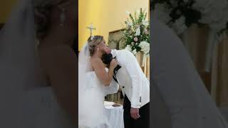 Novia le canta a su novio en el altar Hallelujah [upl. by Zorah607]