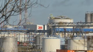 Polluants éternels  partout et pour toujours • FRANCE 24 [upl. by Nnayar]