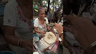 ₹40 में इतना बड़ा पराठा मेरे जैसे 2 लोग भी नहीं खा पायेंगे humanity streetfood trend food viral [upl. by Sallad76]