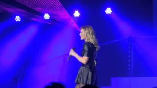 Helene Fischer Frankfurt Festhalle quotFehlerfreiquot Schlagerparade 01122013 [upl. by Oiliruam521]