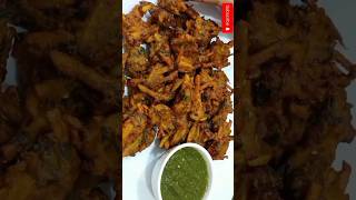 Delicious pakoray 🤤  watch full recipe on my YouTube channel  BismillahDesiFoods [upl. by Sassan715]