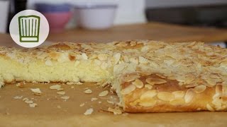 Süßer Blechkuchen Butterkuchen mit Mandeln und Zucker chefkoch [upl. by Atik321]