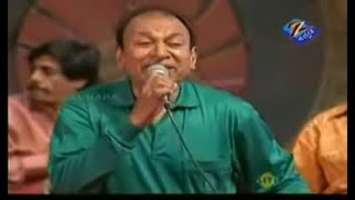 ಡಾ ರಾಜಕುಮಾರ್ ಹಾಡೋದು ಕೇಳೋಕೆ ಚೆಂದ  Rare Footage Of DrRajkumar Singing  Zee Kannada [upl. by Narra764]