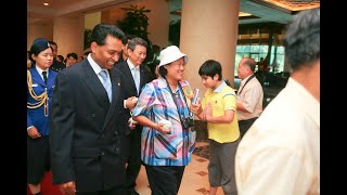 Saman Sarathchandra greets Her Royal Highness PRINCESS MAHA CHAKRI SIRINDHORN [upl. by Rofotsirk]