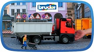 MercedesBenz Arocs LKW mit Abrollcontainer  03622  BRUDER Spielwaren [upl. by Federico]