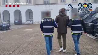 Detenidos 17 aficionados que protagonizaron una riña tumultuaria antes de un partido de fútbol [upl. by Lissak]