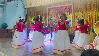 Kerala Dance  Thiruvathira  Kaithapoo manamenthae full song Dance  thiruvaethirva onam kerala [upl. by Osugi436]